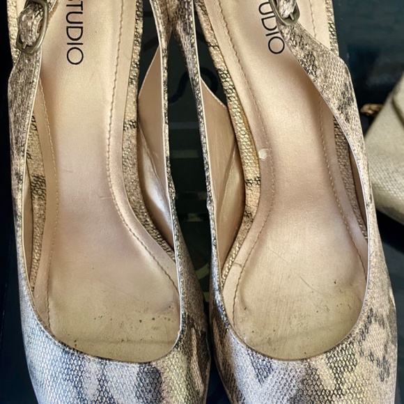 Matching K Studio heels and clutch purse - Picture 4 of 5